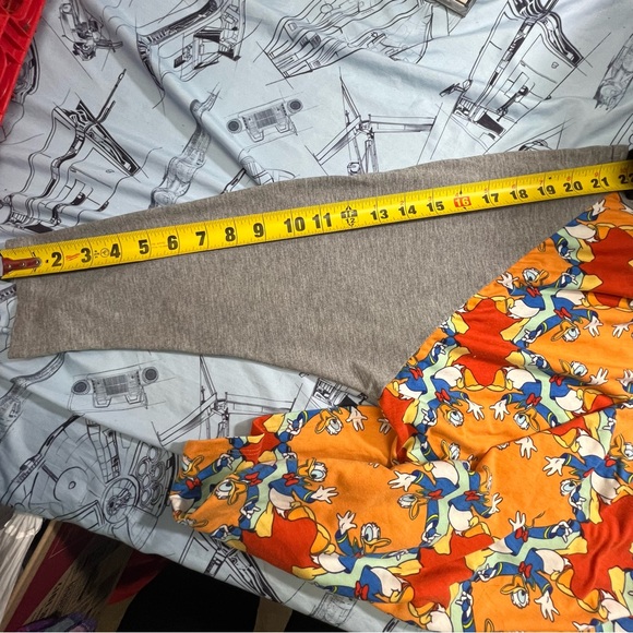 LuLaRoe Disney Donald Duck Print Raglan Top Tee - Picture 7 of 8